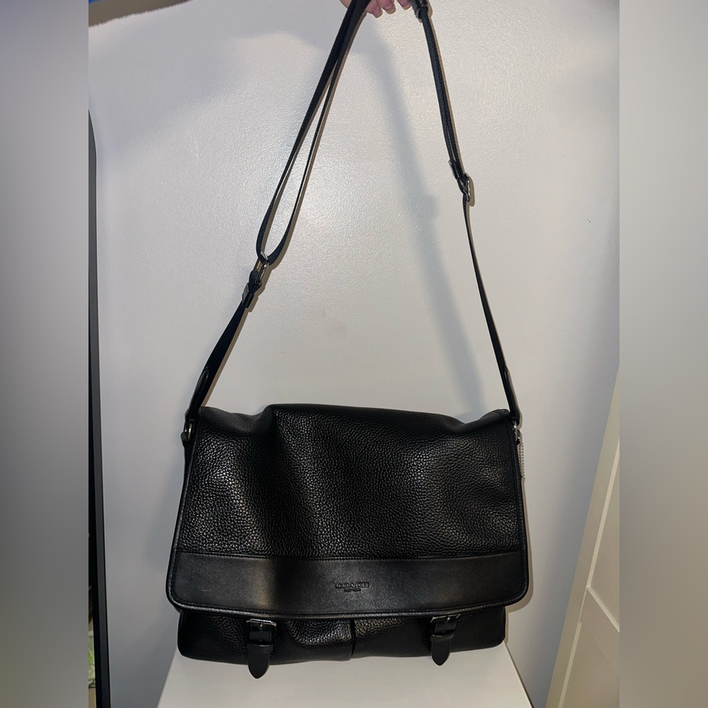 Coach Henry Messenger bag!